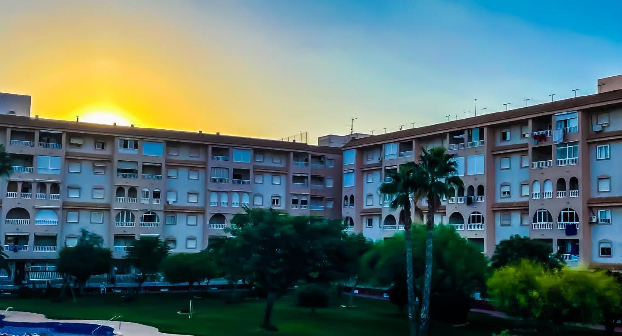 Apartamento Exclusivo Y Central Torrevieja Ngoại thất bức ảnh